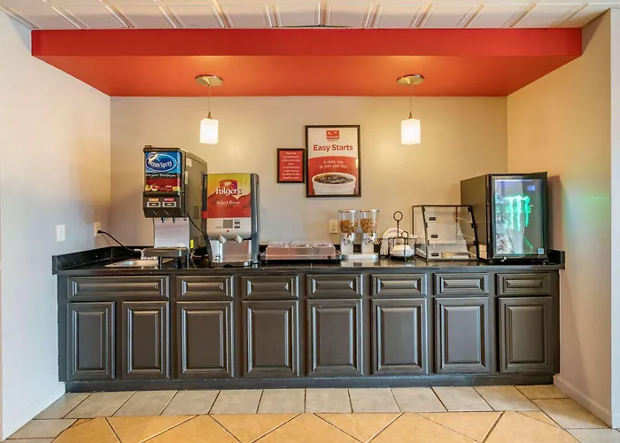 Econo Lodge Inn & Suites Granite City - St Louis