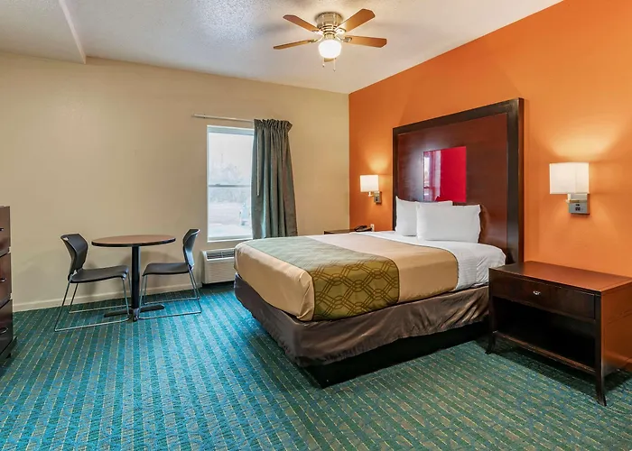 Econo Lodge Inn & Suites Granite City - St Louis