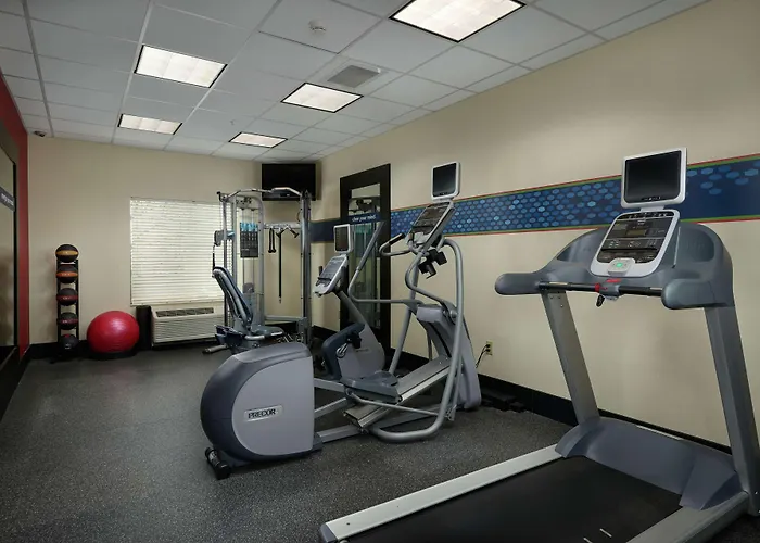 Hampton Inn & Suites Rogers