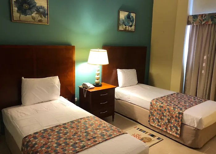 Carl'S Unique Inn & Conference Facilities