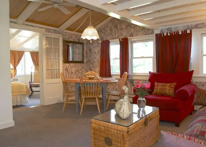 Lamb And Lion Inn
