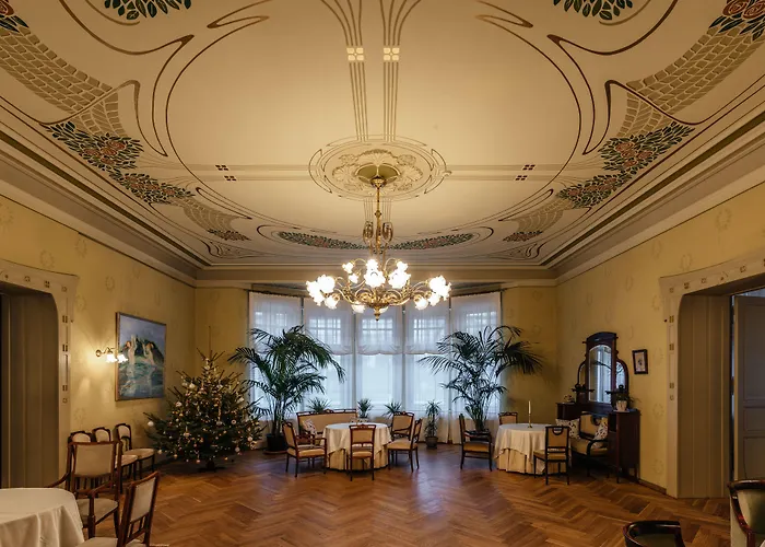 Villa Ammende Restaurant And Hotel