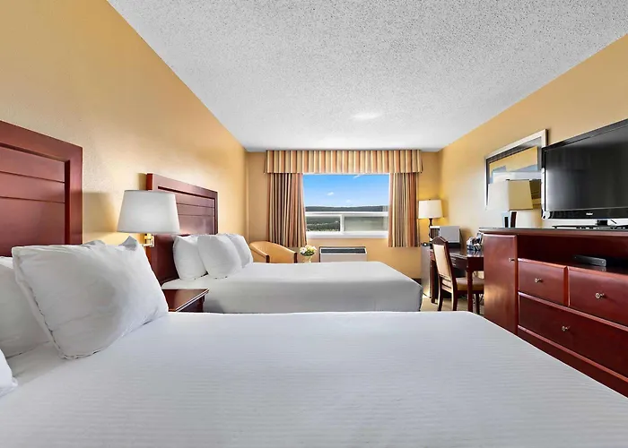 Coast Fraser Inn