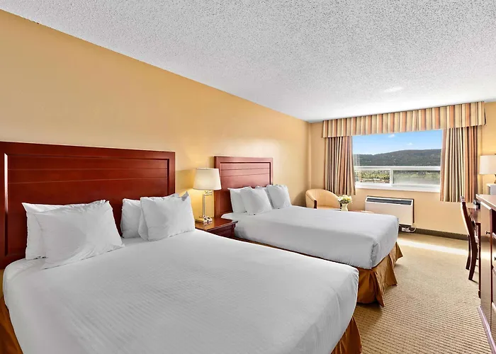 Coast Fraser Inn