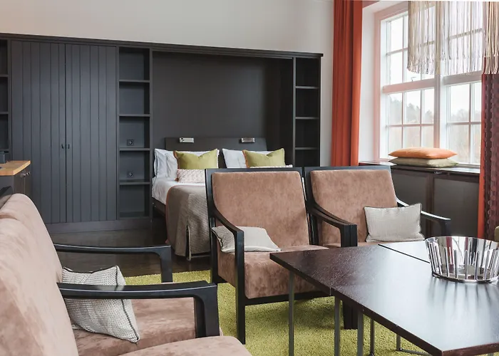 Naeaes Fabriker Hotell & Restaurang