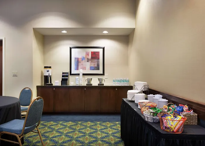 Hampton Inn Belmont At Montcross