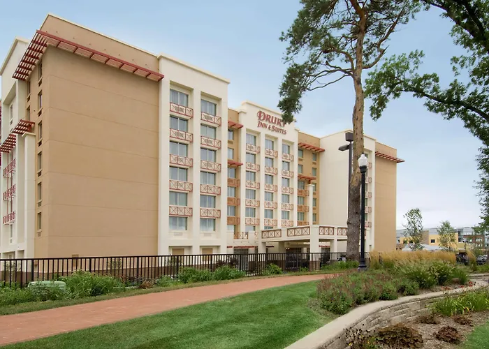 Drury Inn & Suites West Des Moines