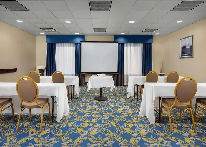 Hampton Inn Syracuse Clay