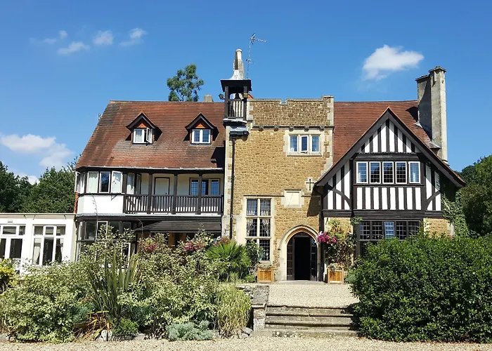 Farnham House Hotel