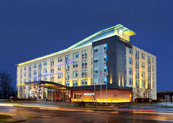 Aloft By Marriott Montreal Airport
