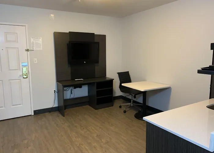 Hawthorn Extended Stay By Wyndham Hobbs