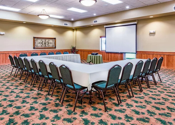 Americinn By Wyndham Fort Pierre Conference Center