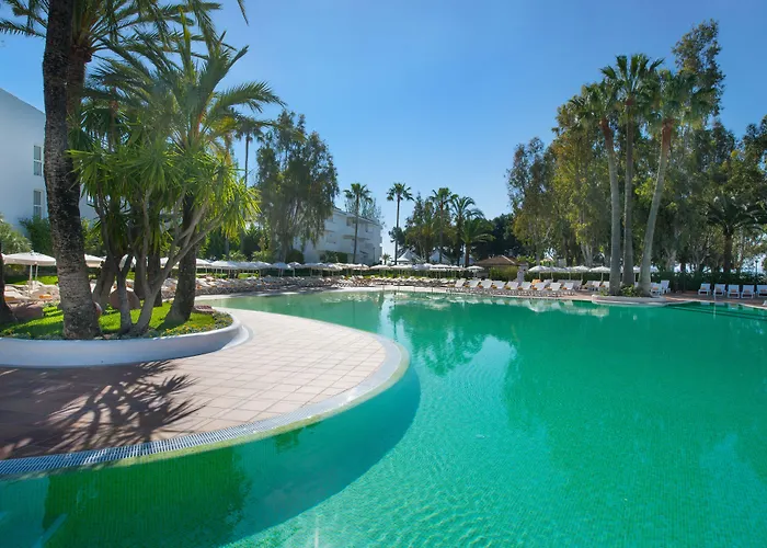 Iberostar Waves Ciudad Blanca