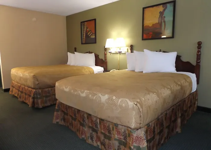 Angel Inn Near Imax, A Travelodge By Wyndham