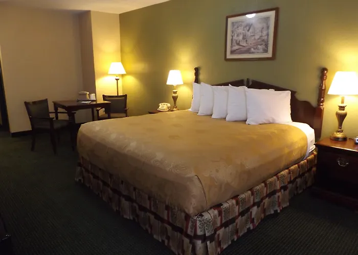 Angel Inn Near Imax, A Travelodge By Wyndham