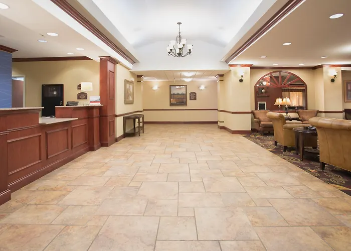 Holiday Inn Express & Suites Mitchell By Ihg