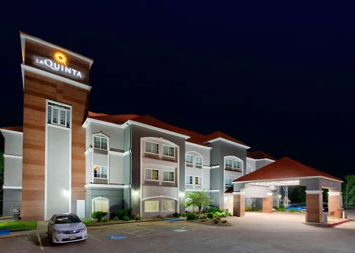 La Quinta By Wyndham Palestine