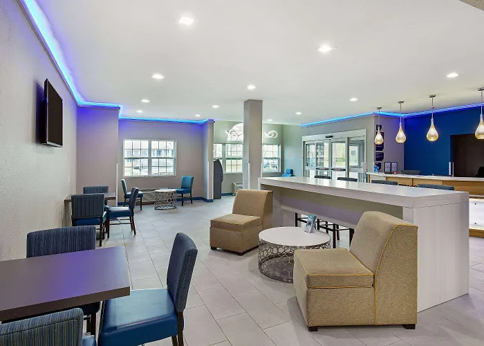 Microtel Inn & Suites By Wyndham Manchester - Newly Renovated