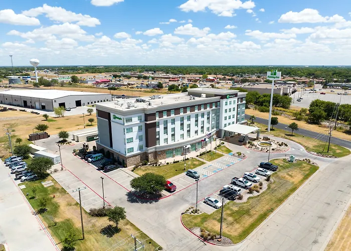 Holiday Inn Hotel & Suites Waco Northwest By Ihg