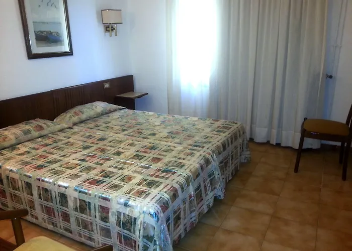Hotel Hostal Del Sol