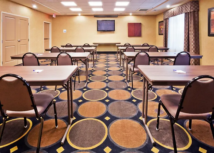 Holiday Inn Express & Suites Clovis By Ihg