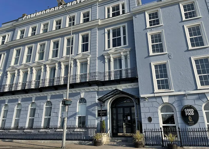 Commodore Hotel