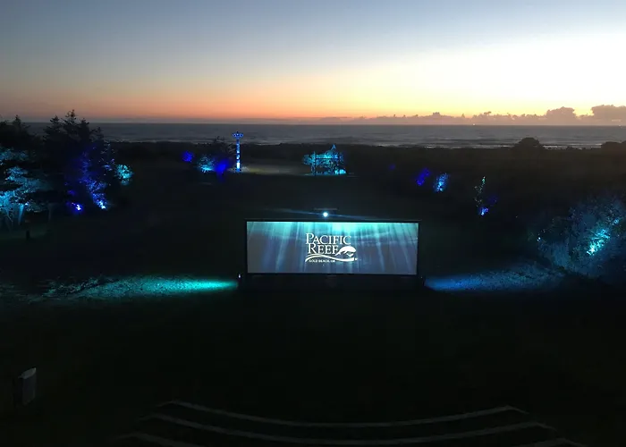 Pacific Reef Hotel & Light Show