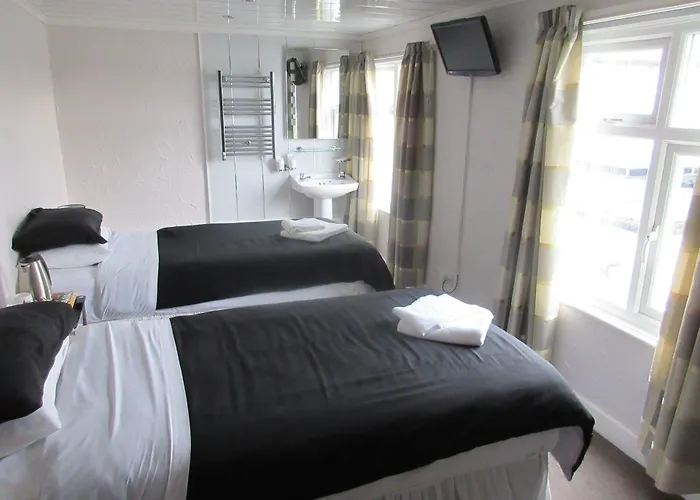 Links Lets Room Only