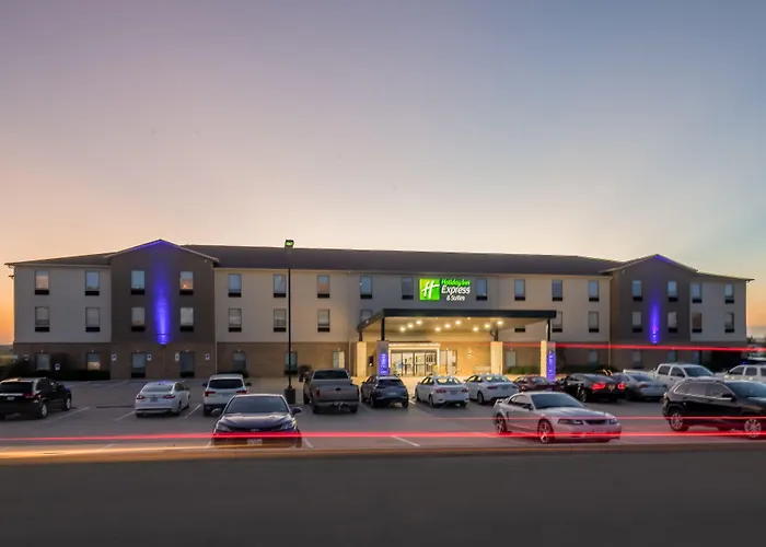 Holiday Inn Express & Suites N Waco Area - West By Ihg