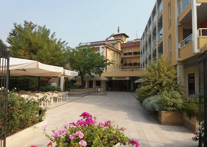 Hotel Bisesti ***S