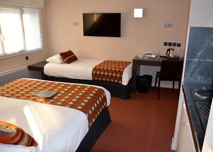 Logis Golfe Hotel