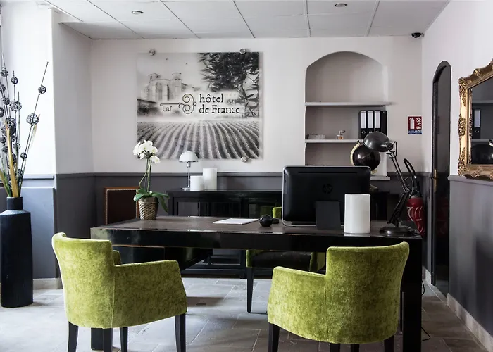 Hotel De France - Hotel De Charme En Provence