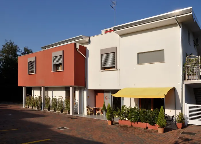 Hotel Mezzaluna