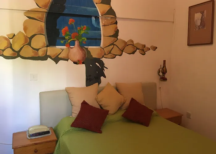 Kiniras Traditional Hotel & Restaurant