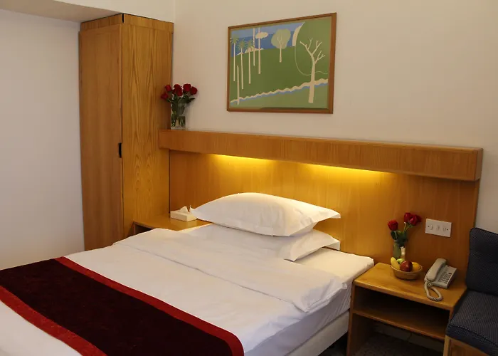 Oasis Hotel