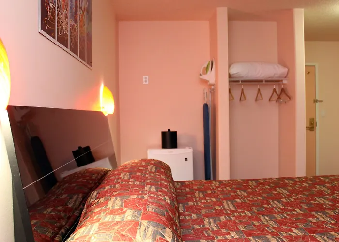 Crystal Star Inn Edmonton Airport With Free Shuttle To And From Airport