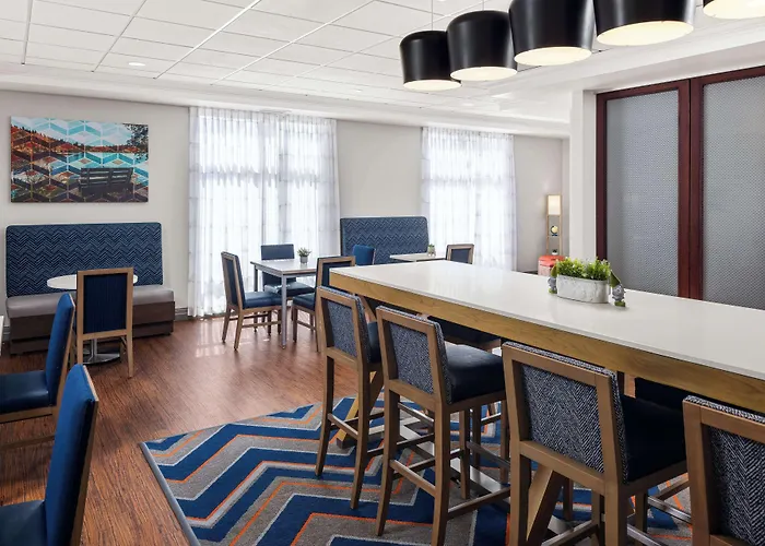 Hampton Inn Fairmont