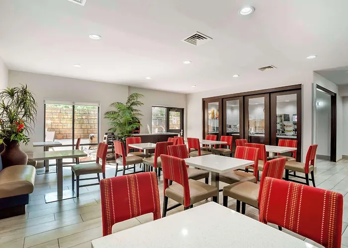 Comfort Suites At Westgate Mall