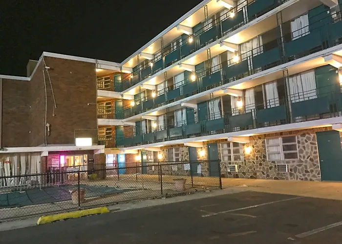 Skyview Manor Motel