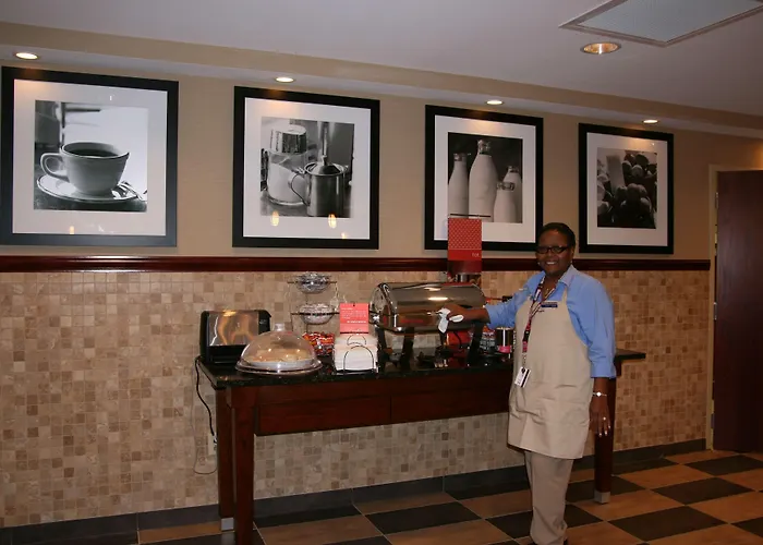 Hampton Inn And Suites West Point