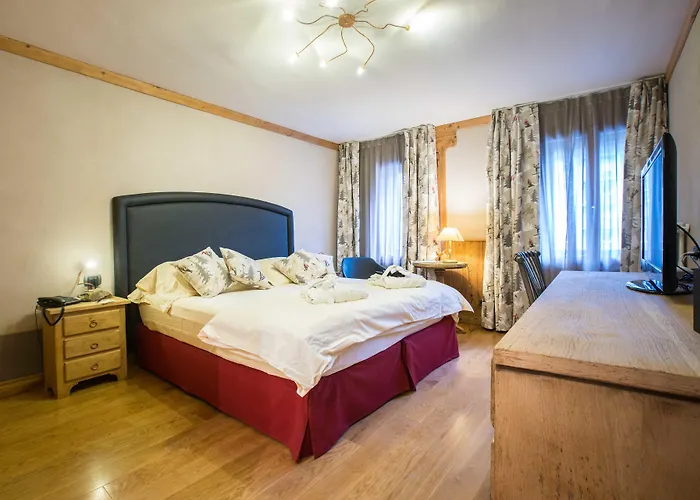Hotel Bucaneve