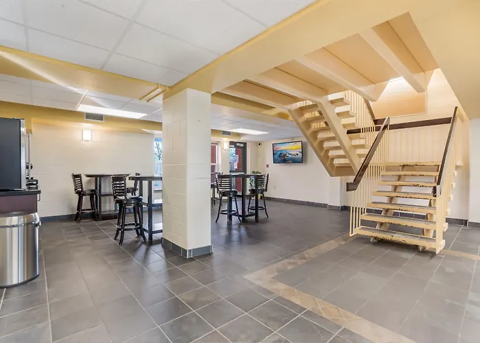 Residence & Conference Centre - Welland