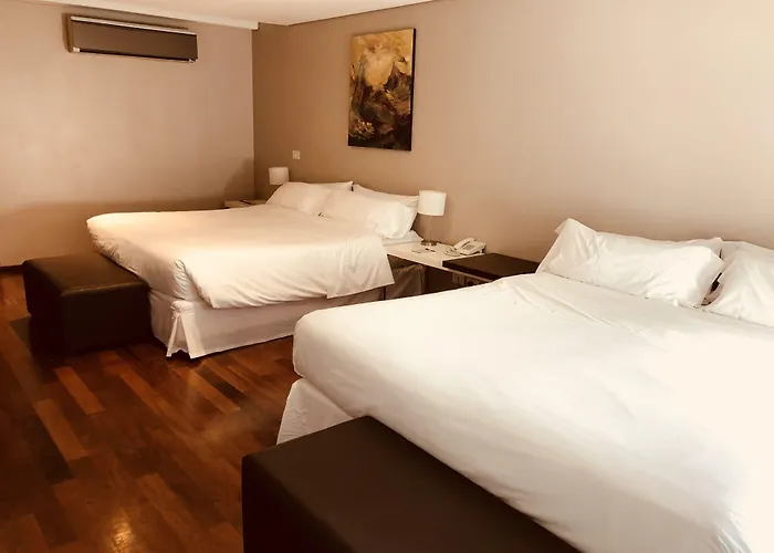 San Isidro Plaza Hotel