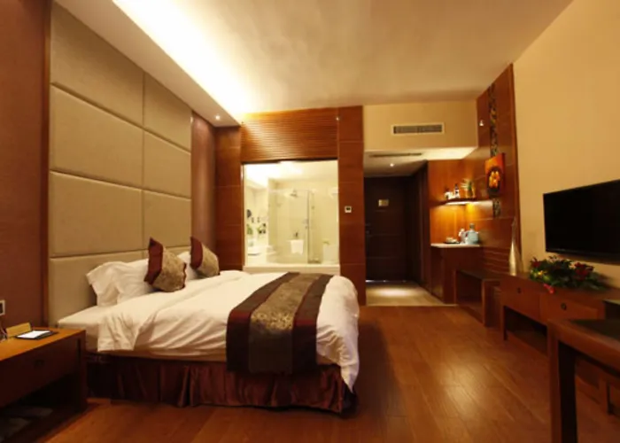 Wuyishan Yuanhua International Grand Hotel
