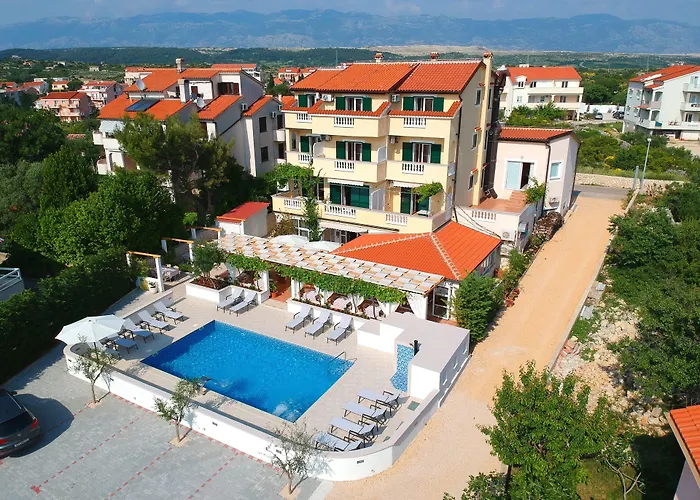 Pansion Villa Bok