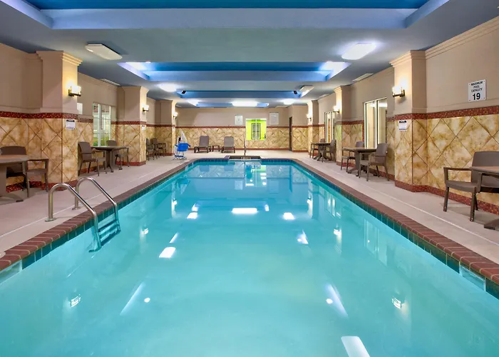 La Quinta Inn & Suites By Wyndham Little Rock - Bryant