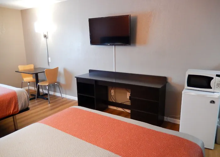 Motel 6-Rossford, Oh
