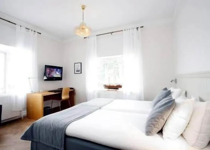 Adels Hotel
