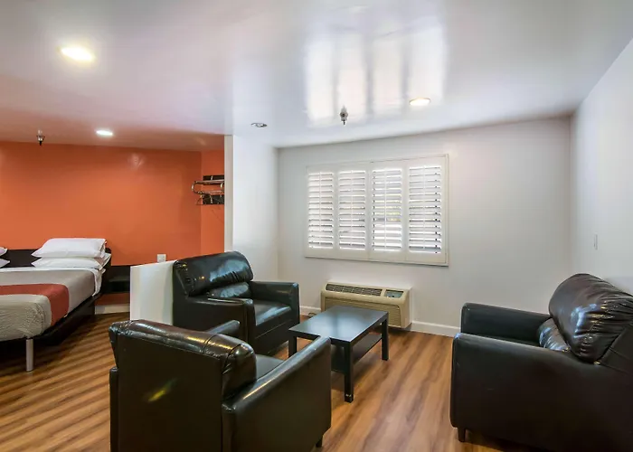 Motel 6 Monterey Park