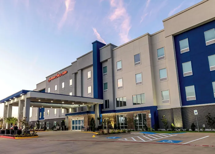Hampton Inn & Suites Cleburne